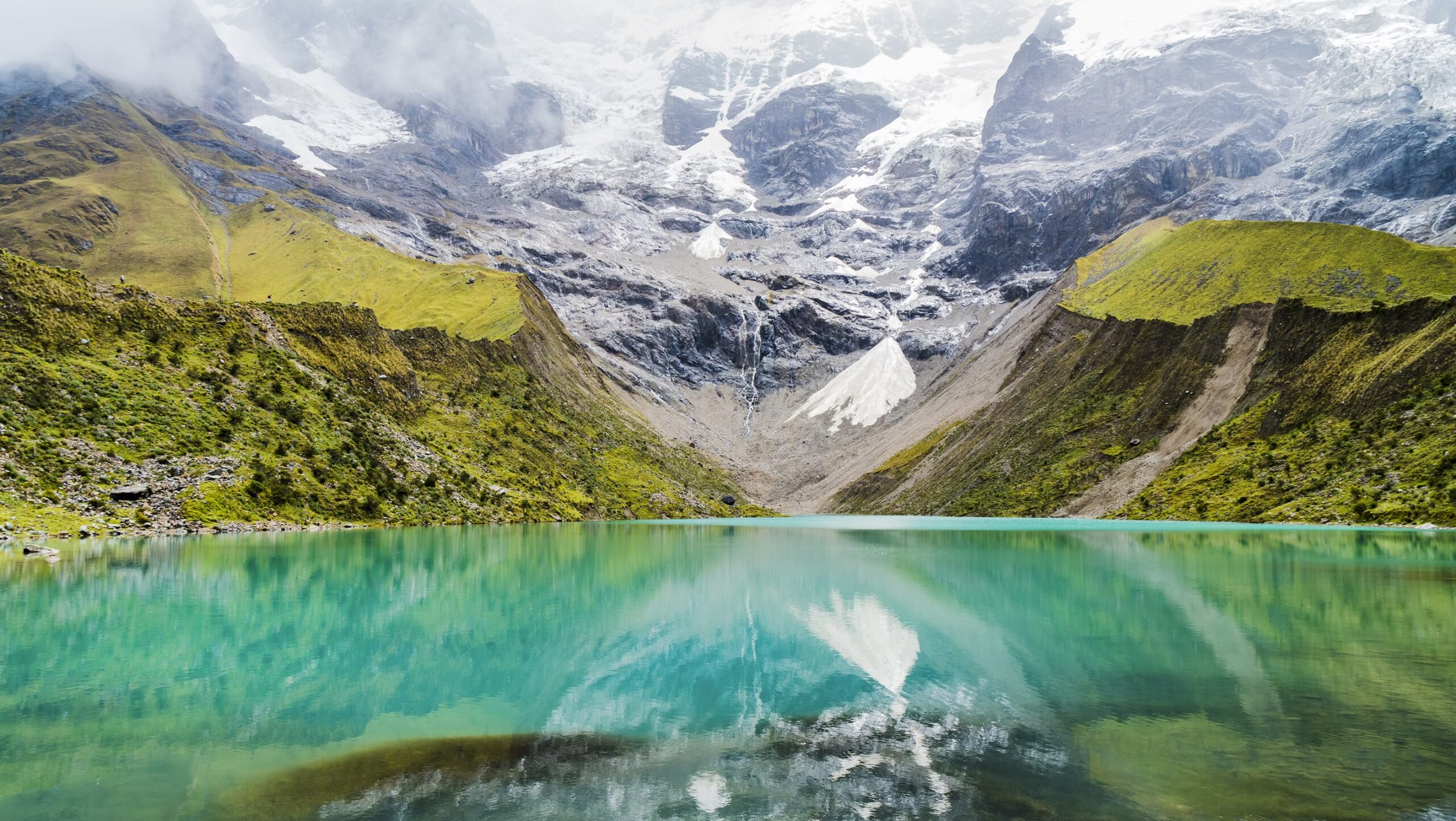 photo 1526926076776 50d6dd9e39e6