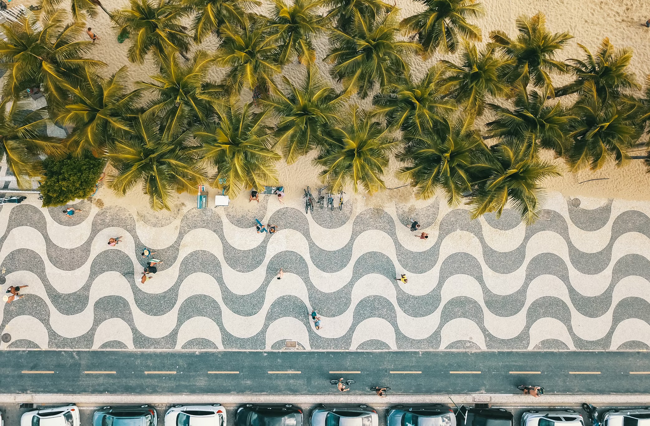 photo 1643400813604 b3877e0c4db9