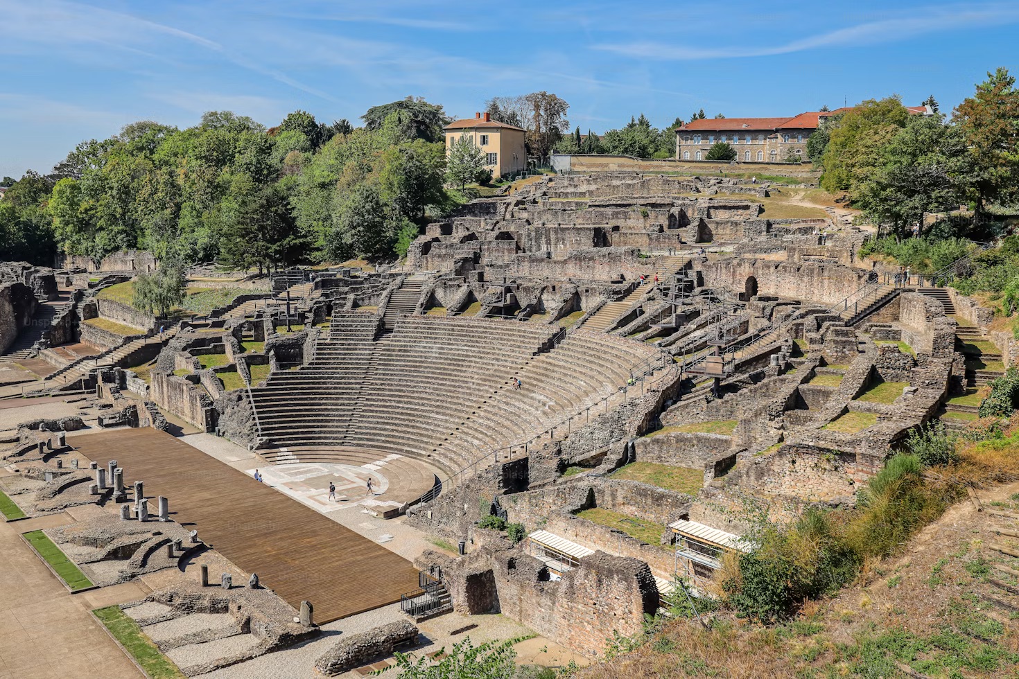 premium photo 1754262232177 cc4a69c38643